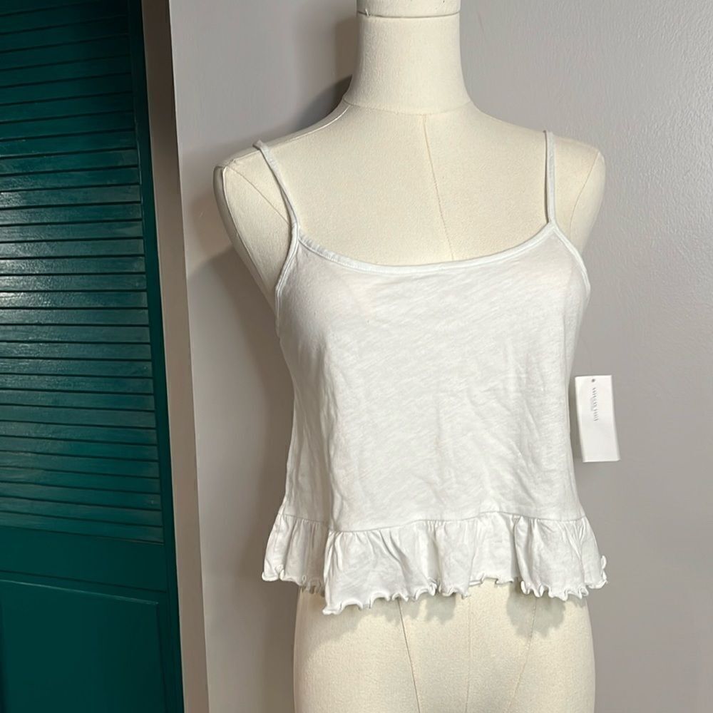American Eagle NWT white crop tank with lettuce hem XS - Picture 2 of 9